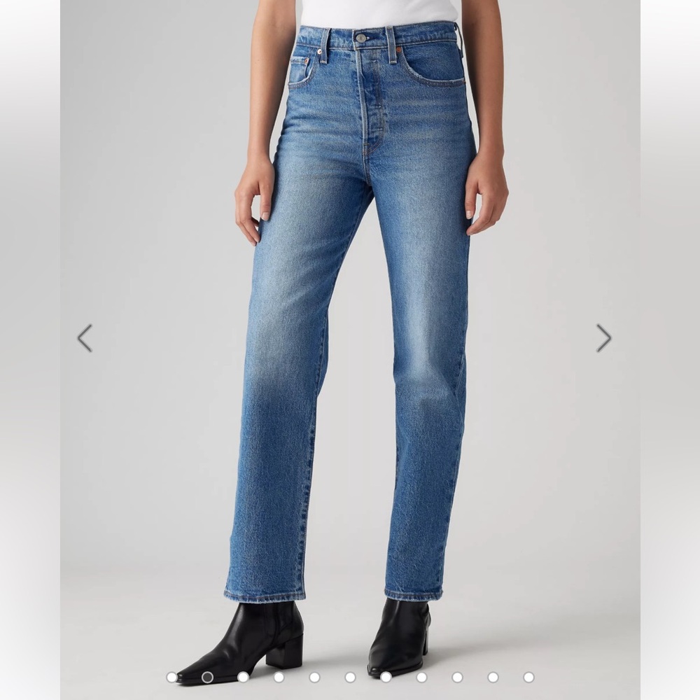 Levi’s Ribcage Straight Ankle Jeans